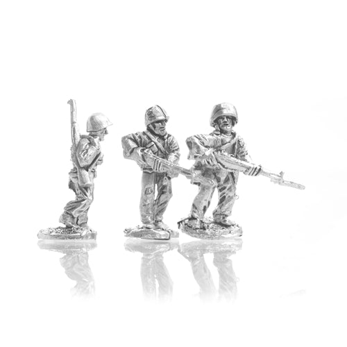 MRN Riflemen, advancing